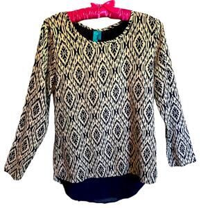 Francesca's Buttaus Blue Print Zipper Back Blouse size Small